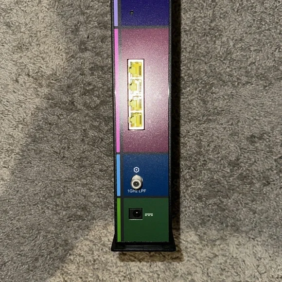 Arris Wi-Fi router with a charger